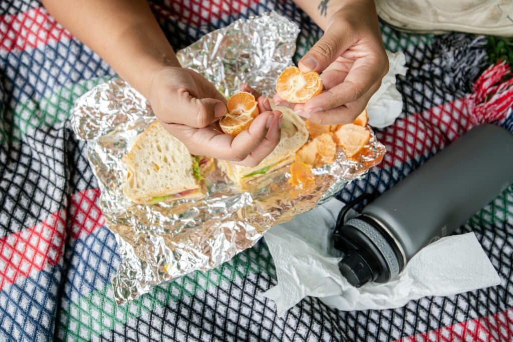 How to meal prep when traveling